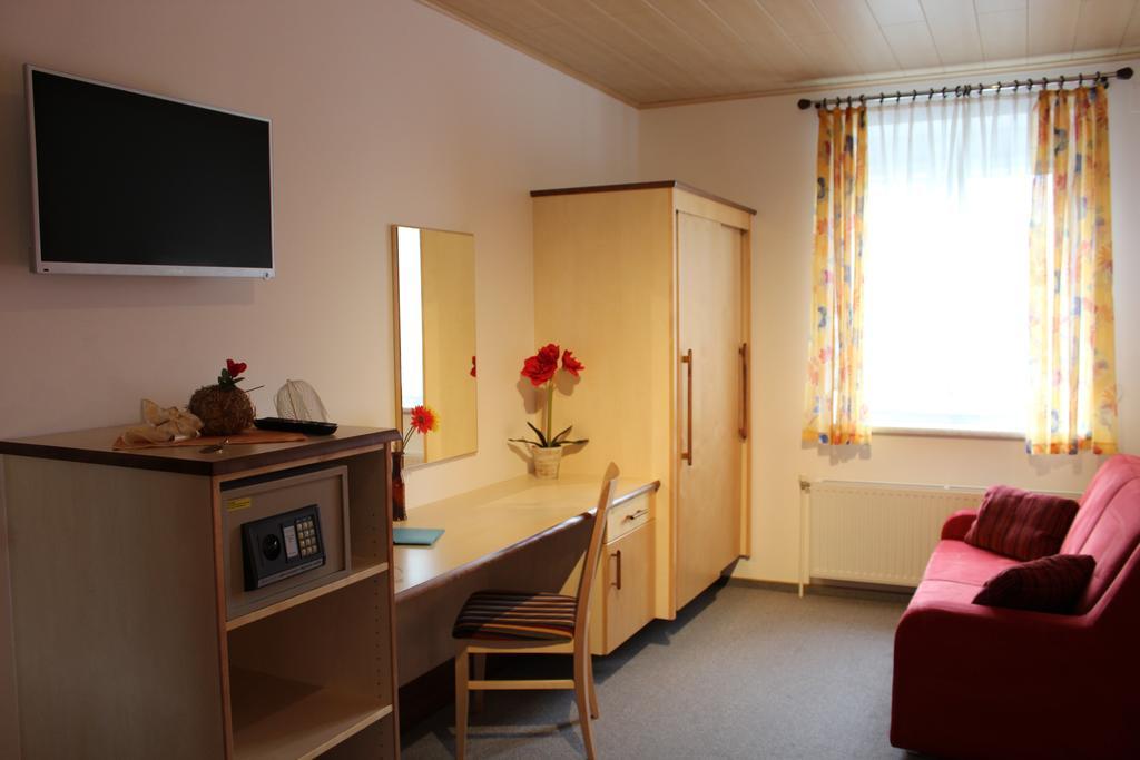 Gaestehaus Karassowitsch Rust Rom bilde