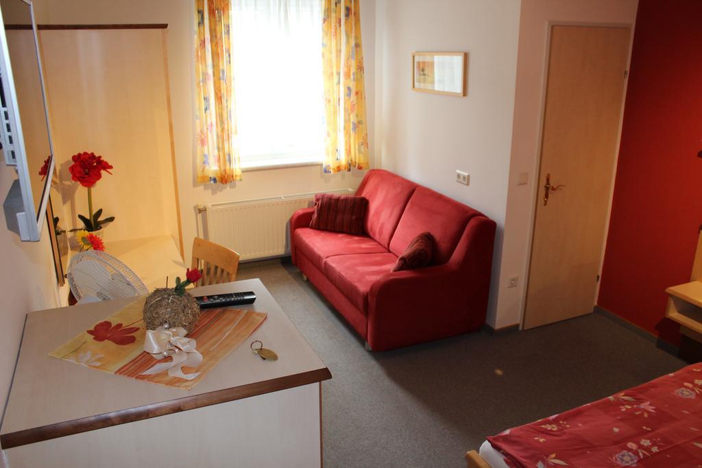 Gaestehaus Karassowitsch Rust Rom bilde